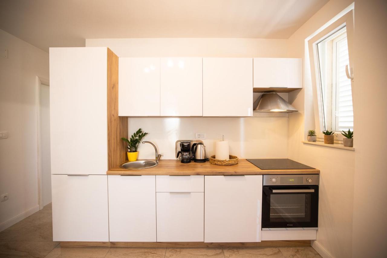 Apartmani Lelu Pridraga Екстер'єр фото