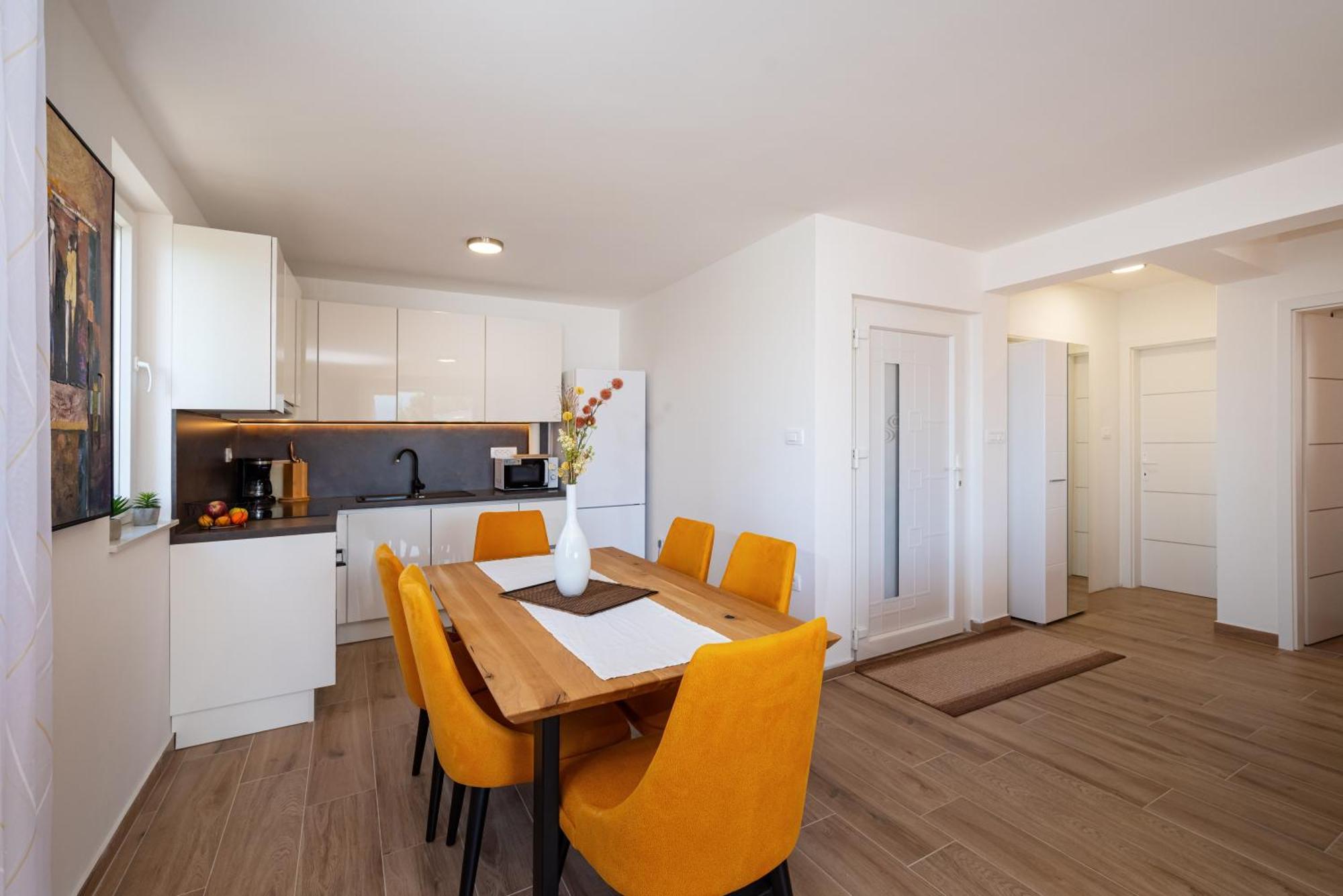 Apartmani Lelu Pridraga Екстер'єр фото